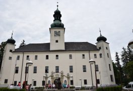 K životě na zámku…